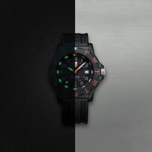 Часы Luminox Black OPS XL.8802