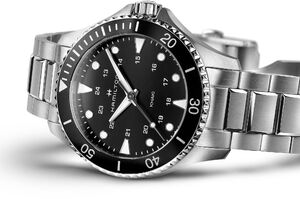 Часы Hamilton Khaki Navy Scuba Quartz H82201131
